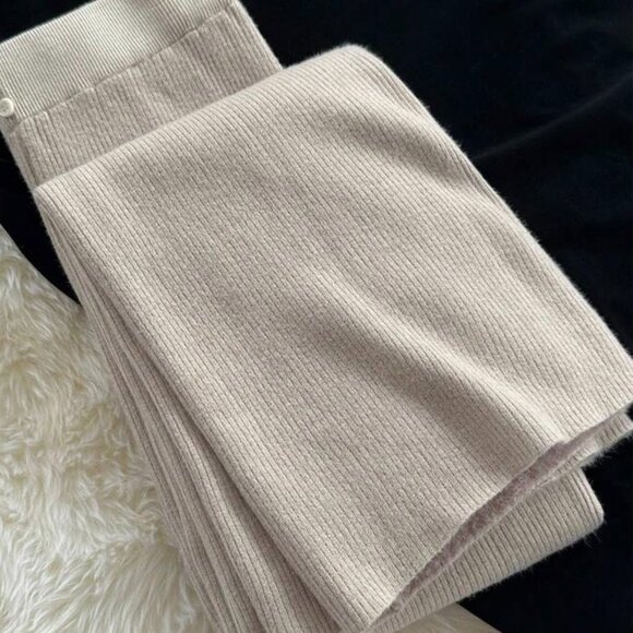 LAST ONE Cashmere Feel, Cozy Relaxation Pants - Picture 4 of 11